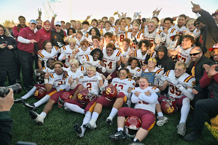 a Central Catholic Tualatin 6A Oregon football final November 22 2023 Leon Neuschwander 100